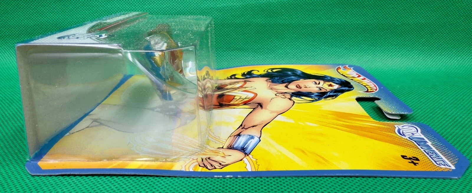 Hot Wheels Wonder Woman — DC Universe Car photo 3