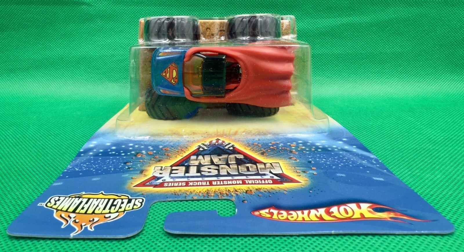 Hot Wheels Spectraflames Monster Jam — Superman - Image 3