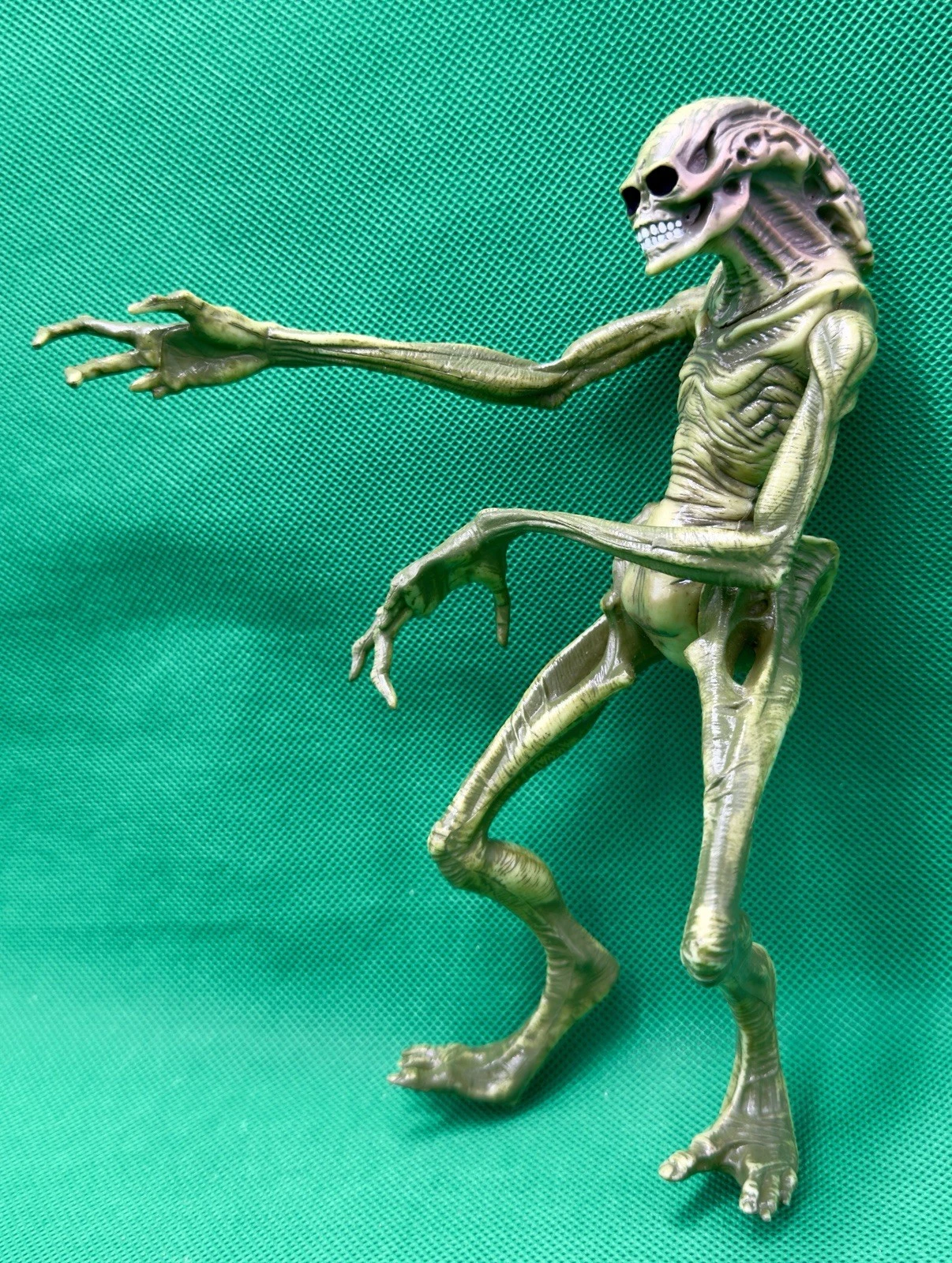 Alien Resurrection Newborn Hybrid - Image 6